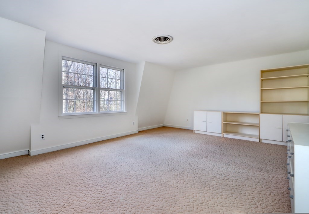 12 Deer Run Road Lincoln, MA 01773 - Photo 18 of 30 Gallery Image 18