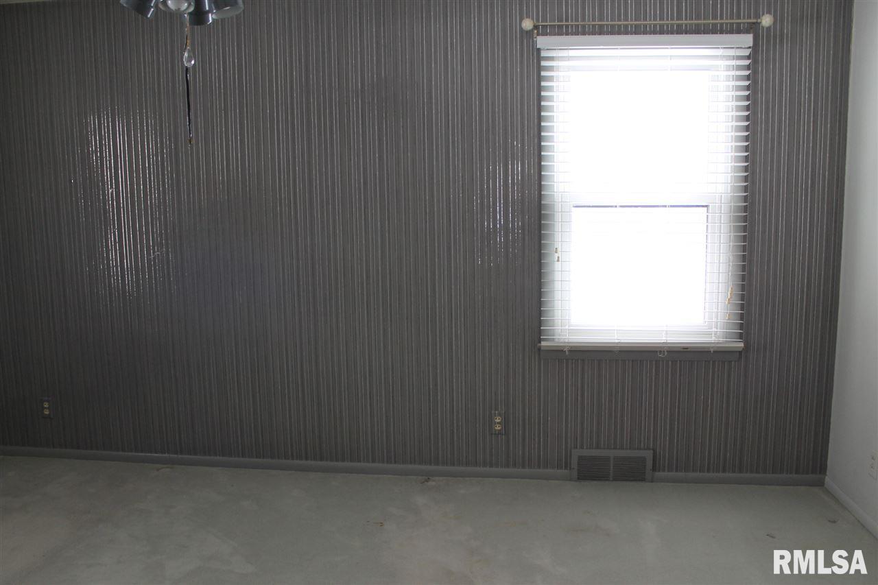 7520 West Lancaster Road Peoria, IL 61607 - Photo 15 of 27