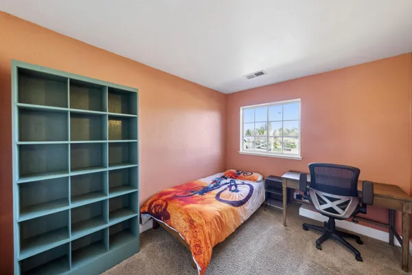 $425,000 | 707 Alamine Drive, Redding, CA 96003