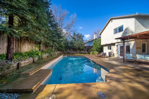 $425,000 | 707 Alamine Drive, Redding, CA 96003