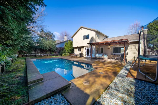 $425,000 | 707 Alamine Drive, Redding, CA 96003