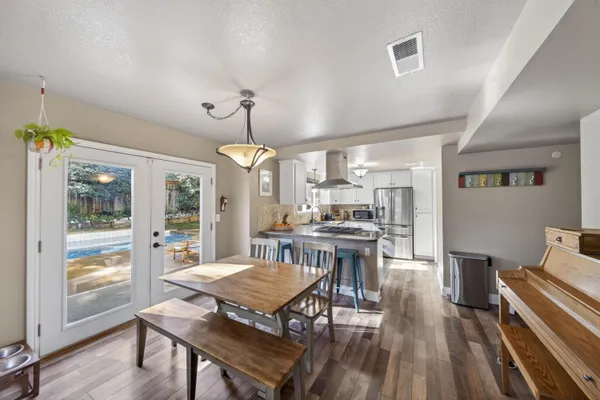 $425,000 | 707 Alamine Drive, Redding, CA 96003