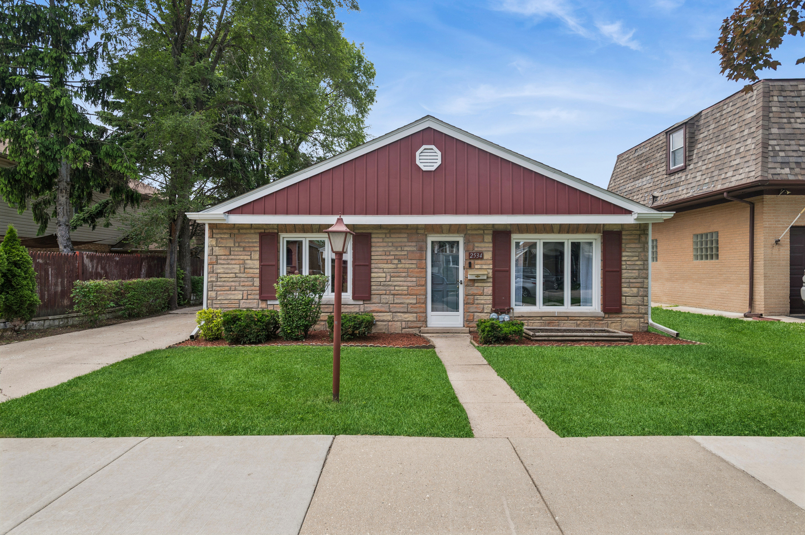 2534 Maple Street River Grove, IL 60171 - Photo 1 of 27