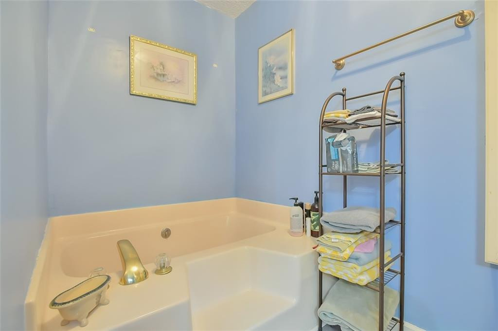 619 Atwater Road Burlington, NC 27217 - Photo 17 of 36 Gallery Image 17