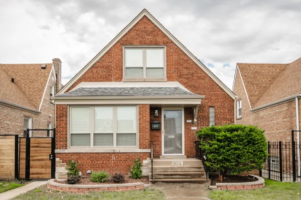 $425,000 | 8314 South Calumet Avenue, Chicago, IL 60619