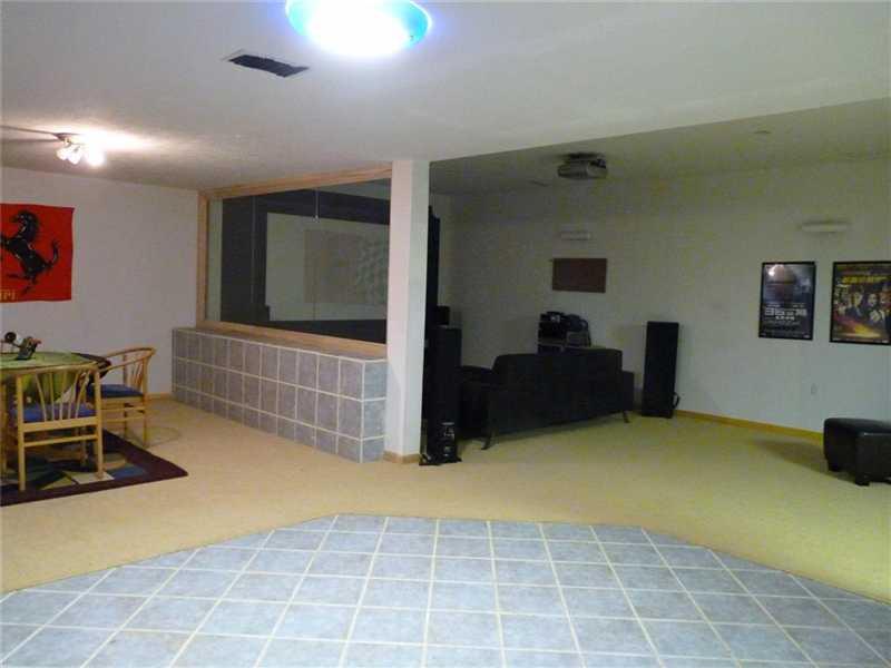 8950 Sargent Road Indianapolis, IN 46256 - Photo 19 of 24 Gallery Image 19