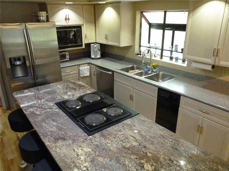 8950 Sargent Road Indianapolis, IN 46256 - Photo 6 of 24 Gallery Image 6