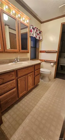 a big room with closet and window