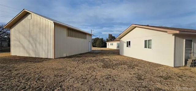 $325,000 | 401 Iowa Avenue, Seibert, CO 80834