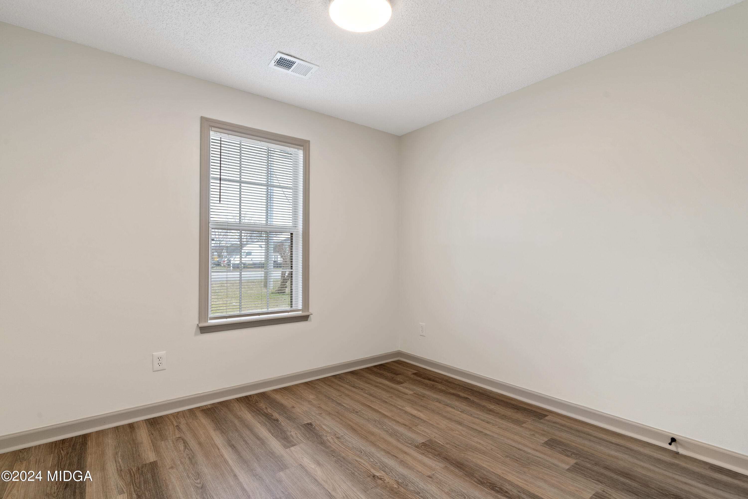 305 Johnson Road Warner Robins, GA 31093 - Photo 10 of 28 305 Johnson Rd-04751