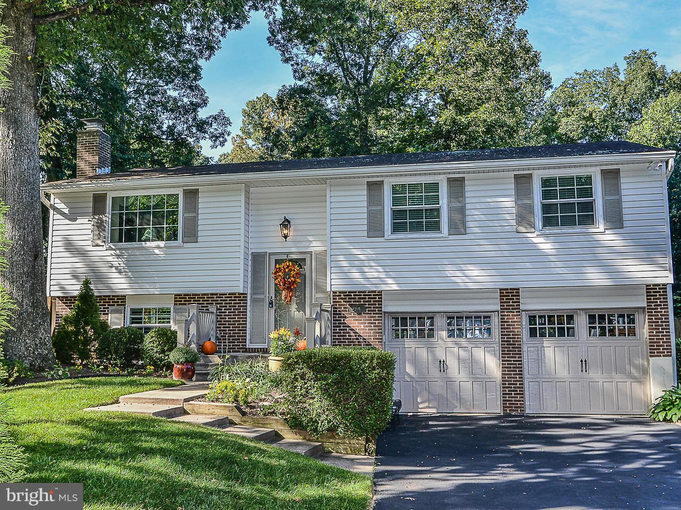 6265 Lee Chapel Road Burke, VA 22015 - Photo 2 of 30 Exterior (Front)