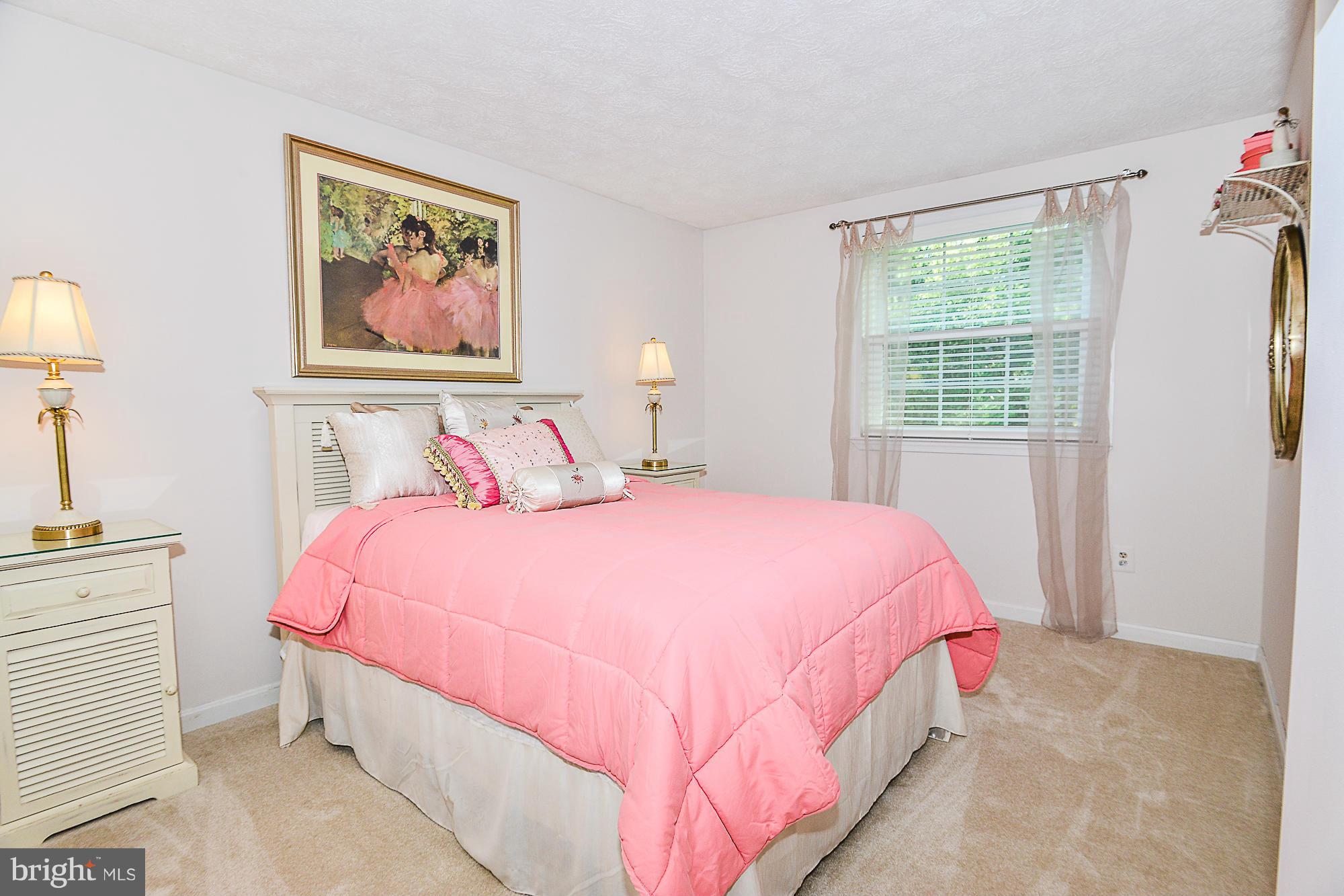6265 Lee Chapel Road Burke, VA 22015 - Photo 15 of 30 Bedroom
