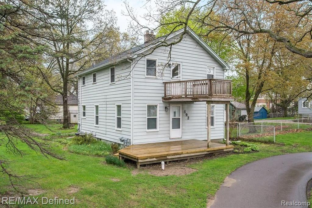 192 East Tienken Road Rochester Hills, MI 48307 - Photo 1 of 38