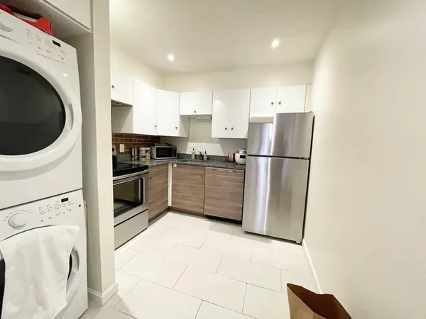 $3,600 | 73 Gainsborough Street, Unit 201, Boston, MA 02115