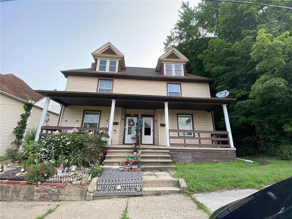 425 East Reynolds Street New Castle, PA 16101 - Photo 1 of 13 front view of a house