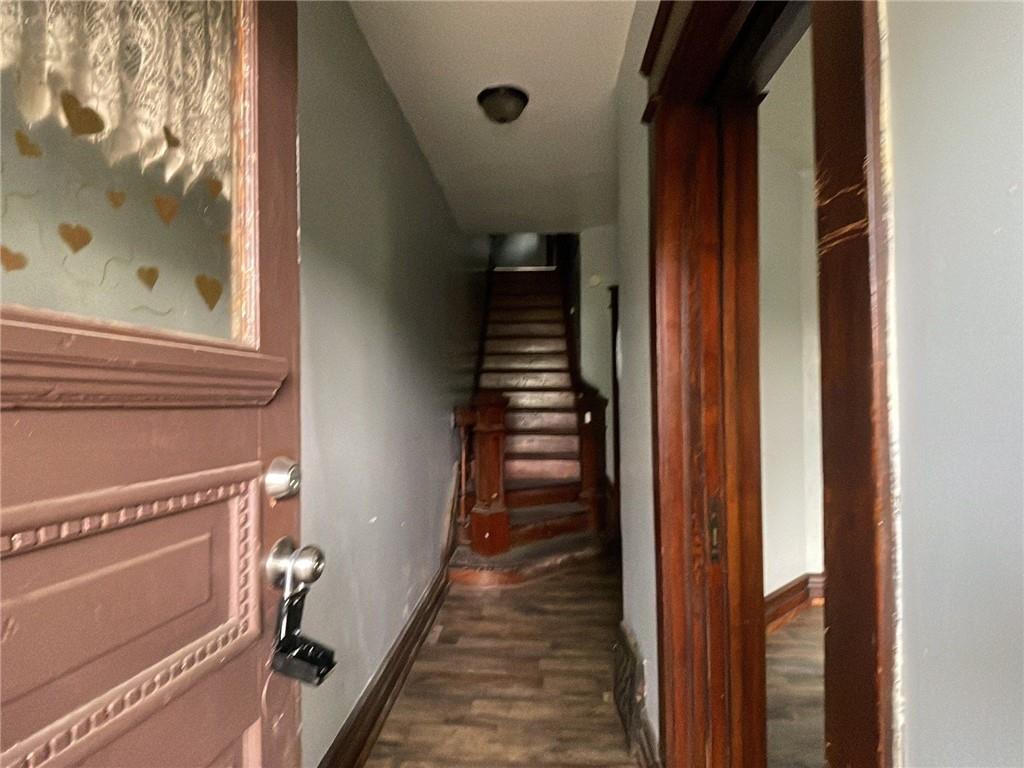 425 East Reynolds Street New Castle, PA 16101 - Photo 2 of 13 a view of a entryway