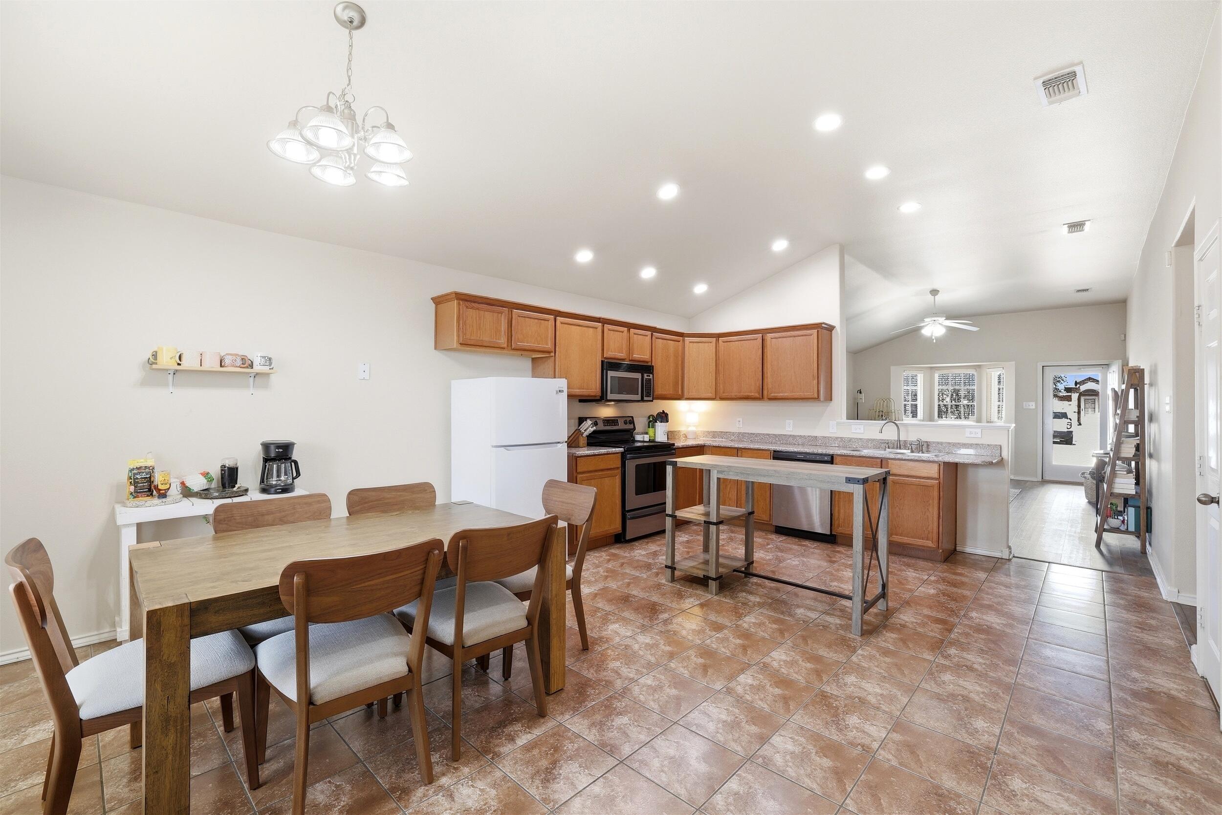6801 36th Street Lubbock, TX 79407 - Photo 6 of 22 23_e3668d66-7525-49aa-abbf-3c3f0ccf3596