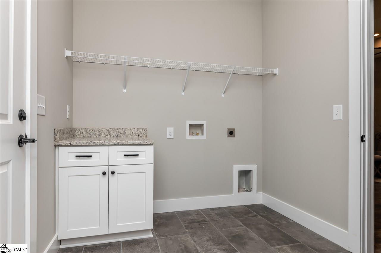 306 Tanyard Road Greenville, SC 29609 - Photo 13 of 36