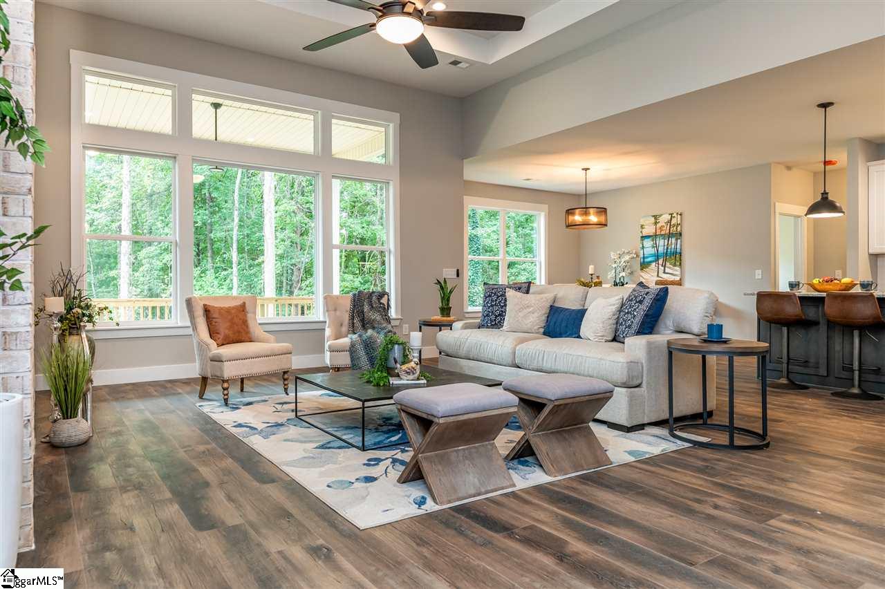 306 Tanyard Road Greenville, SC 29609 - Photo 3 of 36