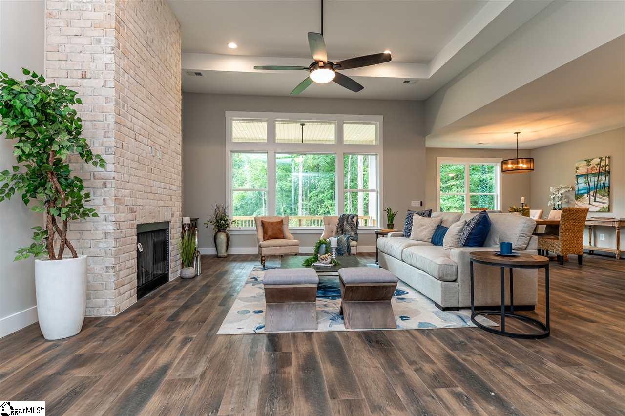 306 Tanyard Road Greenville, SC 29609 - Photo 4 of 36