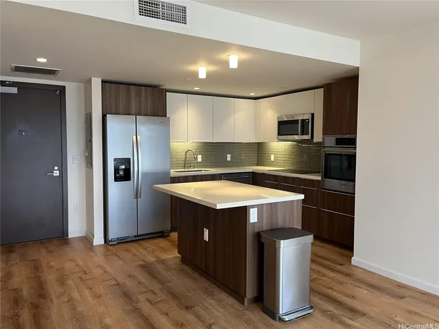 $4,200 | 888 Kapiolani Boulevard, Unit 3511, Honolulu, HI 96813