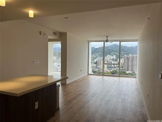 $4,200 | 888 Kapiolani Boulevard, Unit 3511, Honolulu, HI 96813