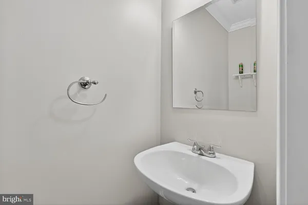 $3,600 | 7409 Gadsby Square, Alexandria, VA 22315