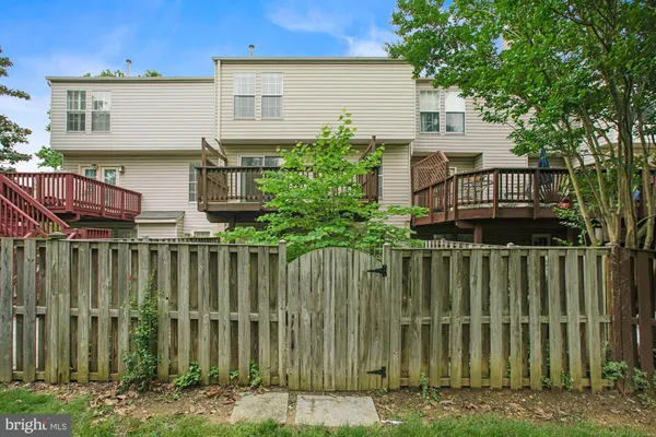 $3,600 | 7409 Gadsby Square, Alexandria, VA 22315