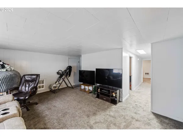 $1,200,000 | 303 South Empire Boulevard, Coos Bay, OR 97420