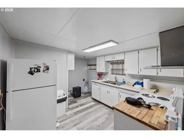 $1,200,000 | 303 South Empire Boulevard, Coos Bay, OR 97420