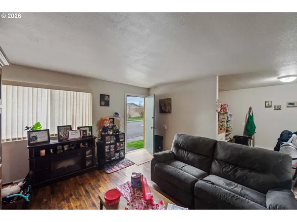 $1,200,000 | 303 South Empire Boulevard, Coos Bay, OR 97420