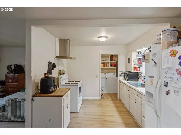 $1,200,000 | 303 South Empire Boulevard, Coos Bay, OR 97420