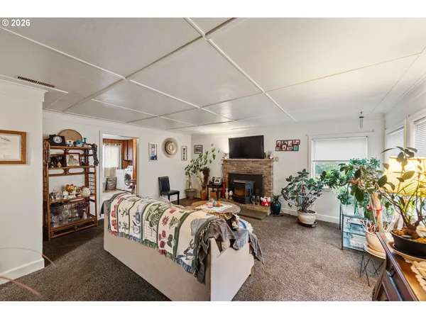 $1,200,000 | 303 South Empire Boulevard, Coos Bay, OR 97420