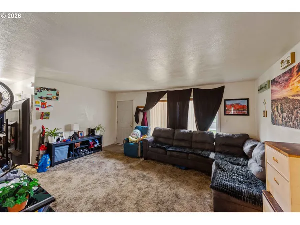 $1,200,000 | 303 South Empire Boulevard, Coos Bay, OR 97420