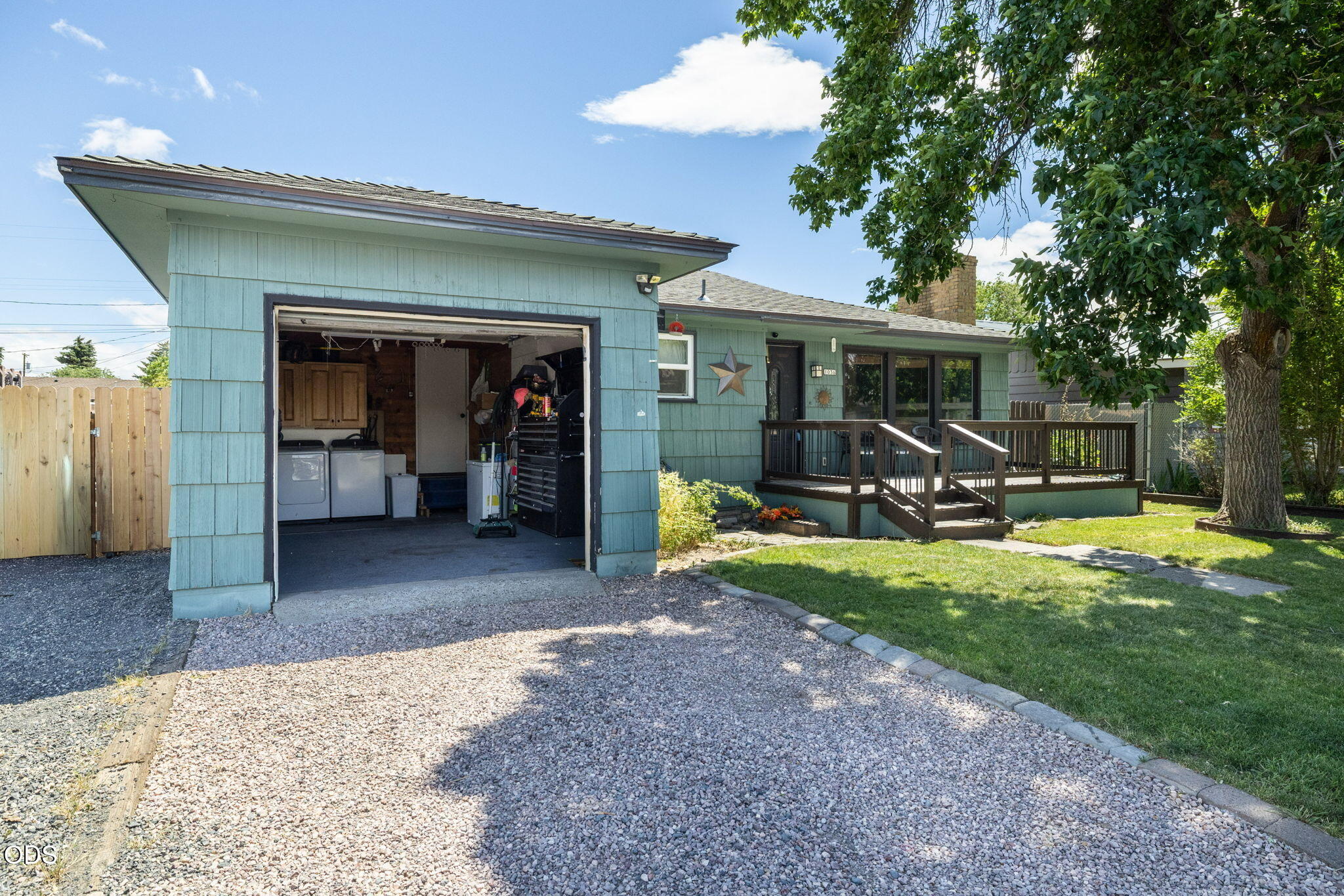 1036 Southwest 13th Street Redmond, OR 97756 - Photo 3 of 29