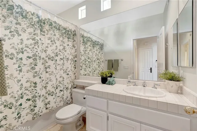 $1,610,000 | 2528 Aquasanta, Tustin, CA 92782