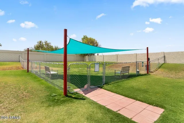 a view of utility room and utility room