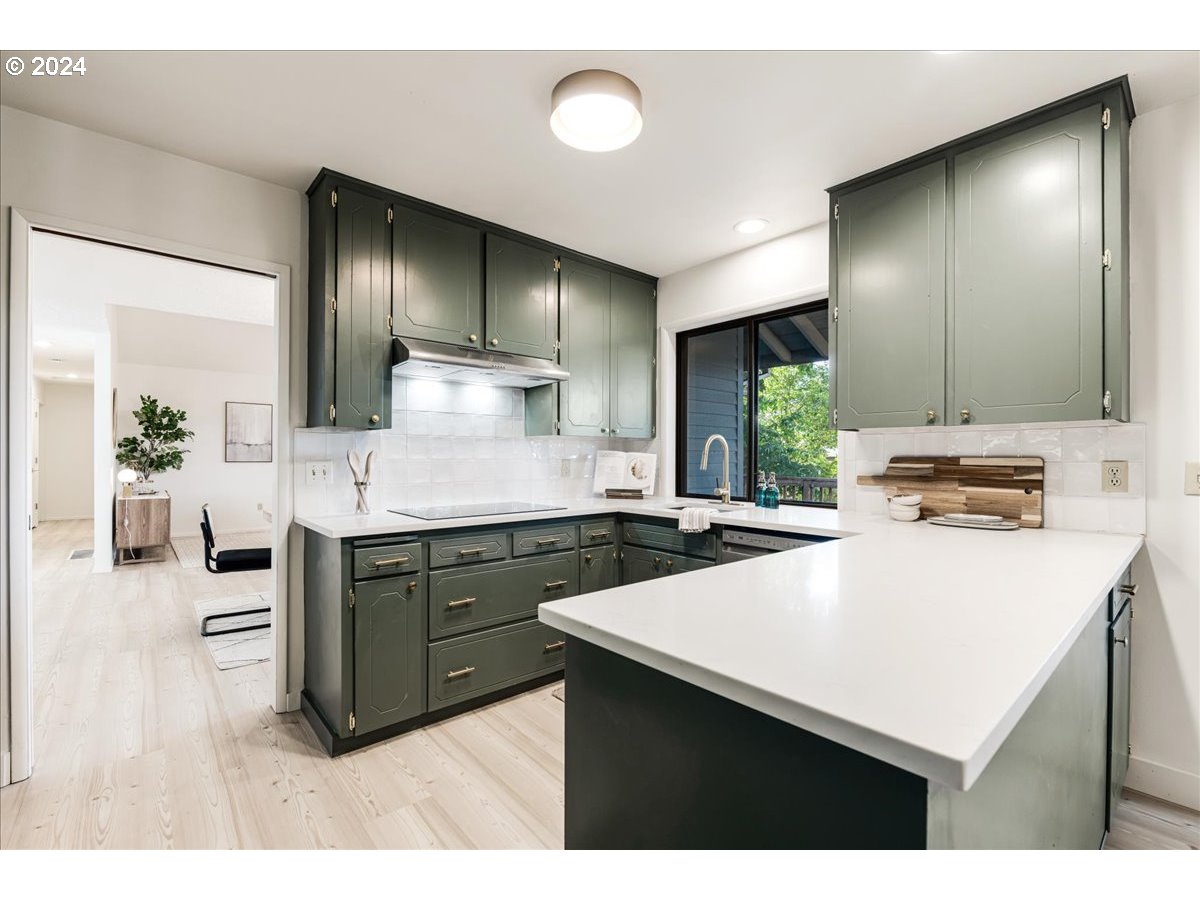 11775 Southwest Ridgeview Terrace Beaverton, OR 97008 - Photo 16 of 48 Gallery Image 16