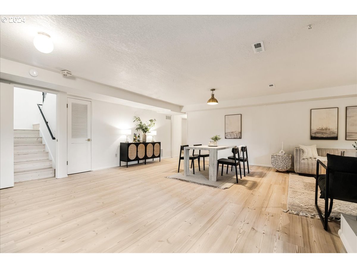 11775 Southwest Ridgeview Terrace Beaverton, OR 97008 - Photo 27 of 48 Gallery Image 27