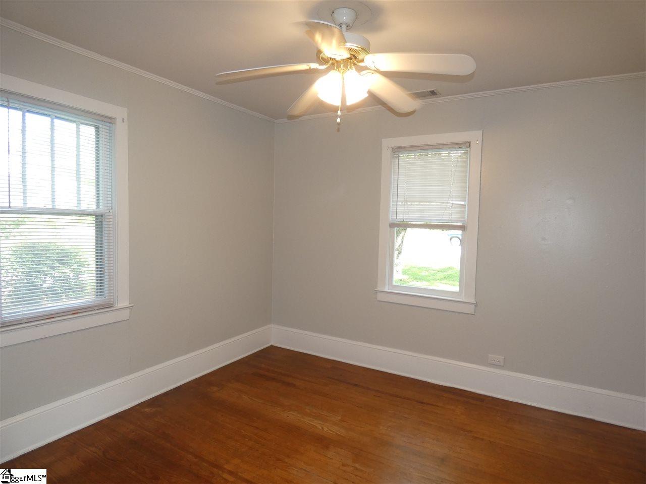 116 East Walnut Street Clinton, SC 29325 - Photo 14 of 24 Gallery Image 14
