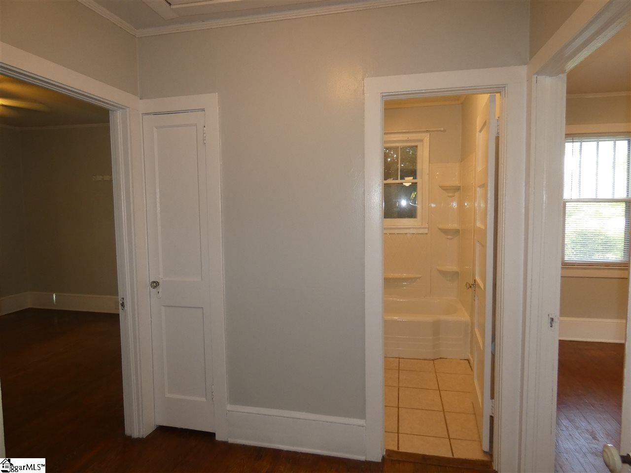 116 East Walnut Street Clinton, SC 29325 - Photo 16 of 24 Gallery Image 16
