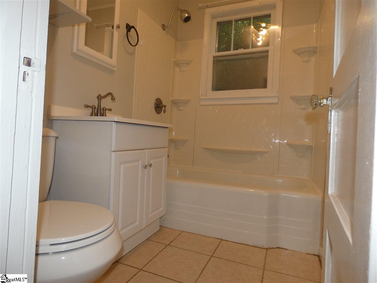 116 East Walnut Street Clinton, SC 29325 - Photo 17 of 24 Gallery Image 17