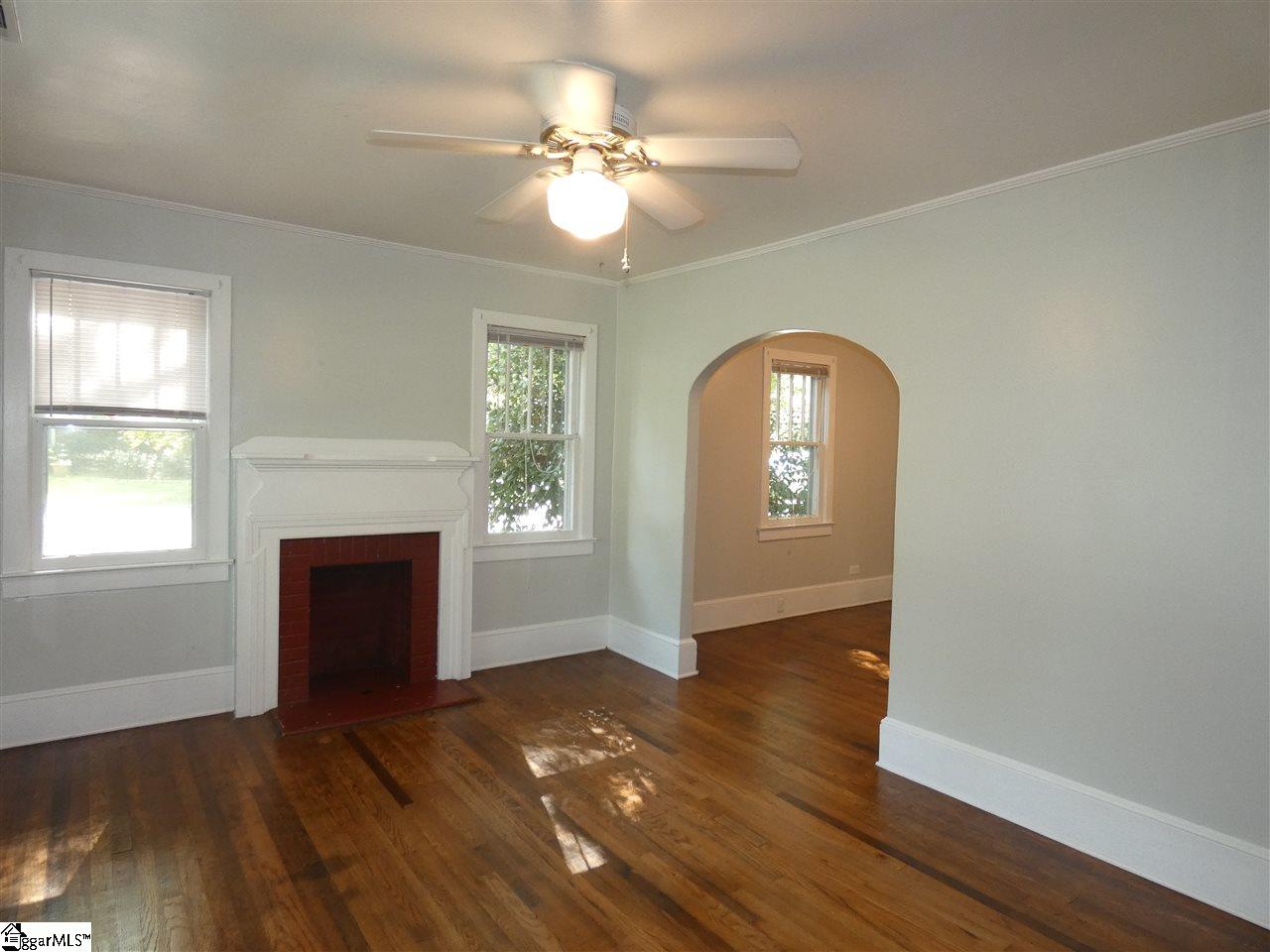 116 East Walnut Street Clinton, SC 29325 - Photo 5 of 24 Gallery Image 5