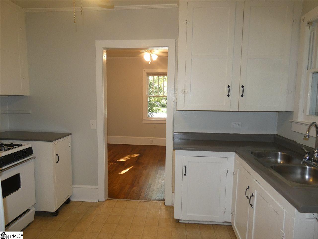 116 East Walnut Street Clinton, SC 29325 - Photo 10 of 24 Gallery Image 10