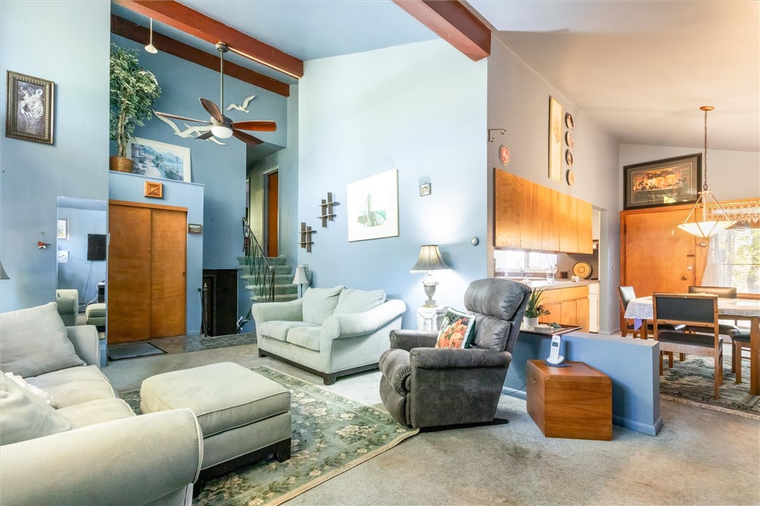 128 Vienna Road Arcadia, NY 14513 - Photo 17 of 42 living room