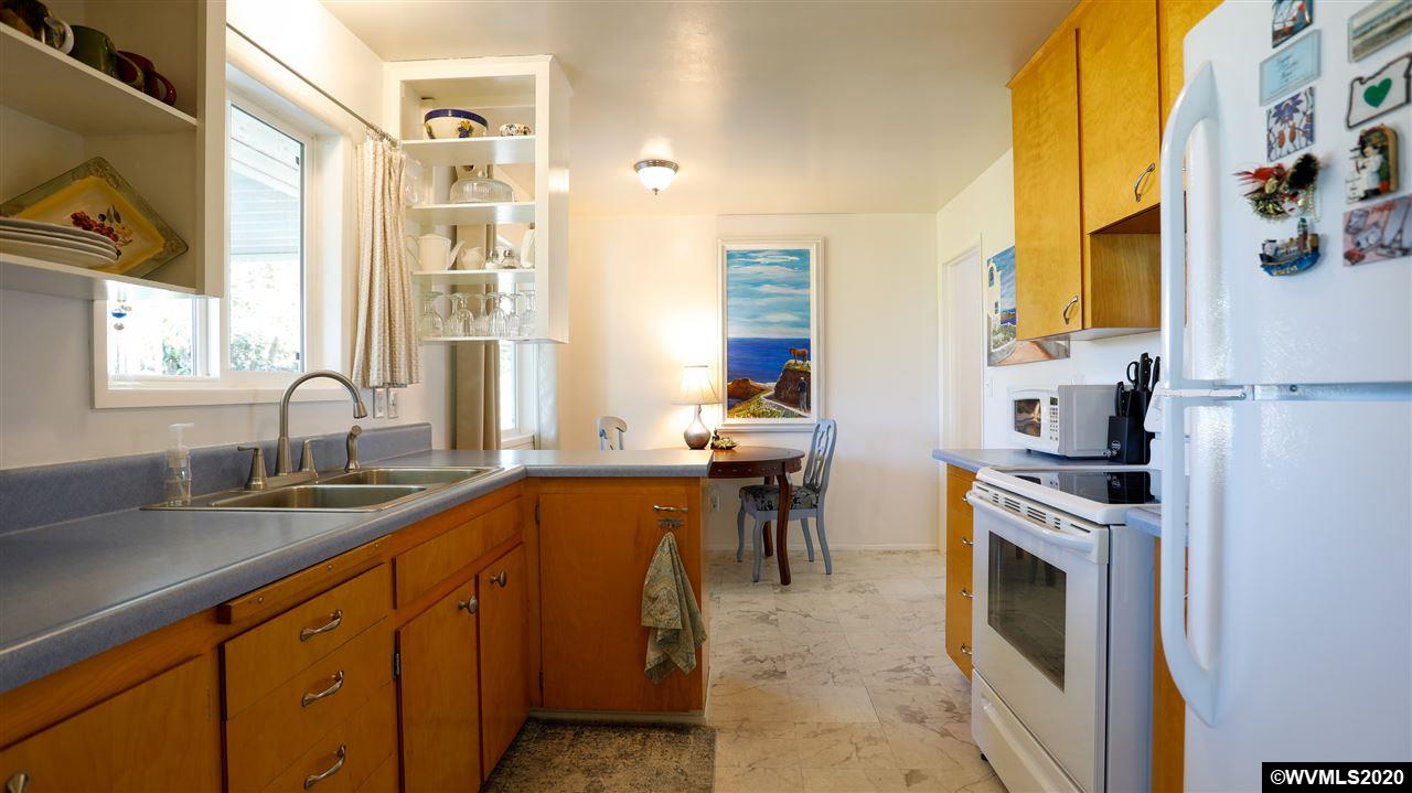 1367 Princeton Road Woodburn, OR 97071 - Photo 5 of 21 Gallery Image 5