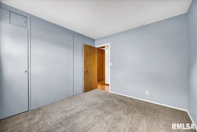 $189,900 | 320 East Almond Drive, Washington, IL 61571