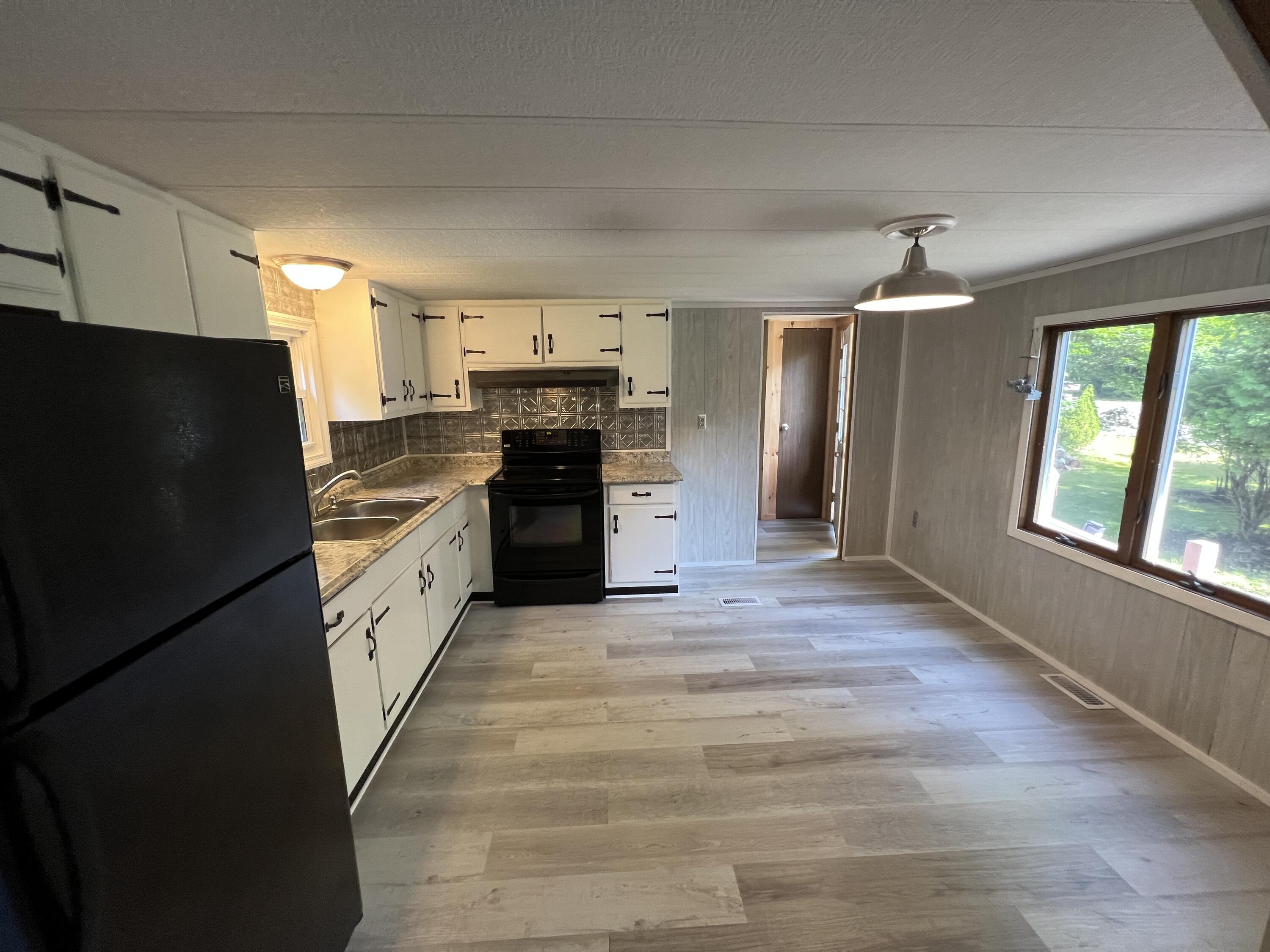 574 Lewiston Road Topsham, ME 04086 - Photo 18 of 29 34E754DB-EE44-4EFF-8239-BC6DA1C7850C