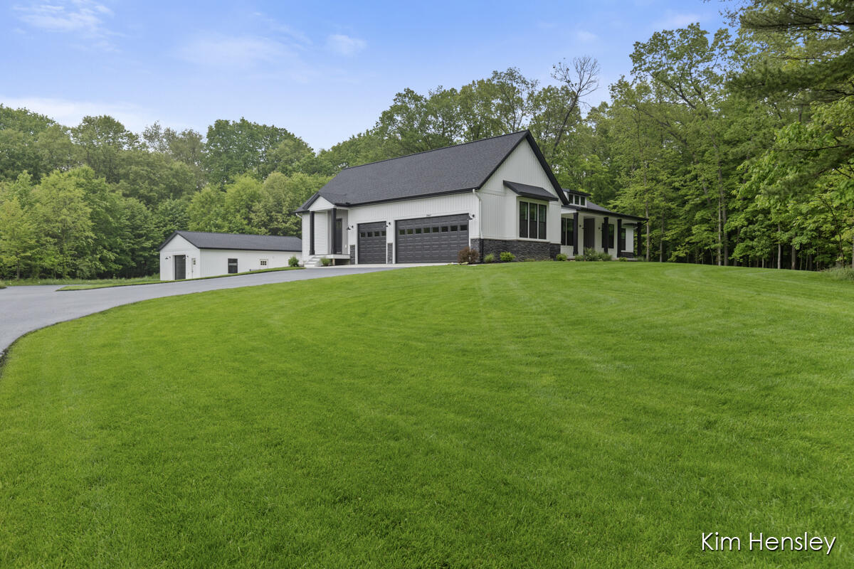 2867 Kissing Ridge Drive Southeast Lowell, MI 49331 - Photo 2 of 50