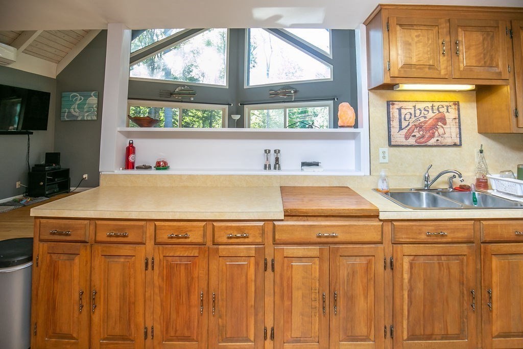 3102 Shelburne Falls Road Conway, MA 01341 - Photo 10 of 39 Gallery Image 10